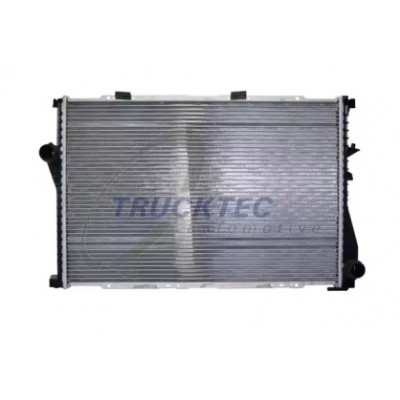 Радиатор, охлаждение двигателя 0811026 TRUCKTEC AUTOMOTIVE - купить в магазине запчастей по Украине