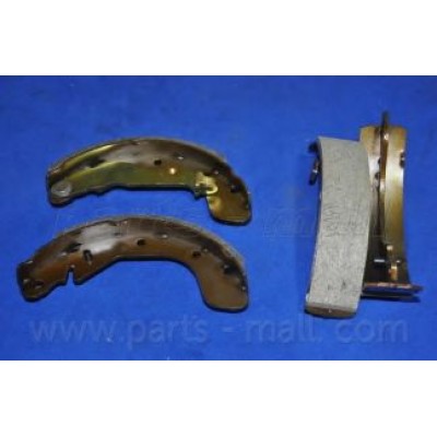 Комплект тормозных колодок PLC009 PARTS-MALL - купить в магазине запчастей по Украине
